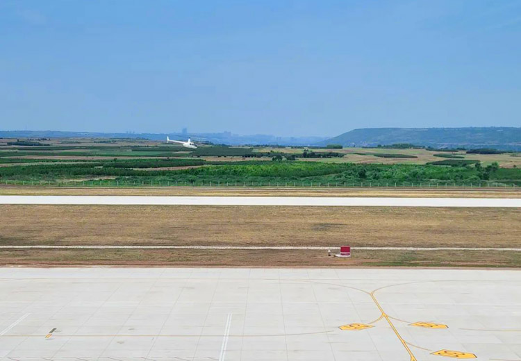 西安航空基地（蓝田）通用机场验证飞行成功